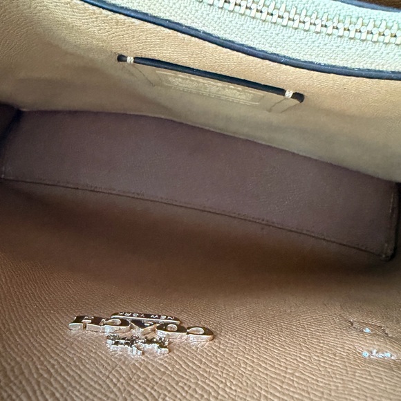 Coach Mollie 25 tote bag in chalk off white with charm - Picture 11 of 12